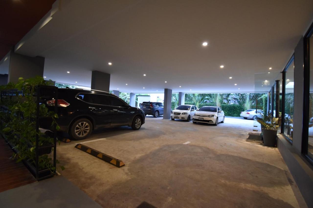 B Boutique Residence Szuratthani Kültér fotó